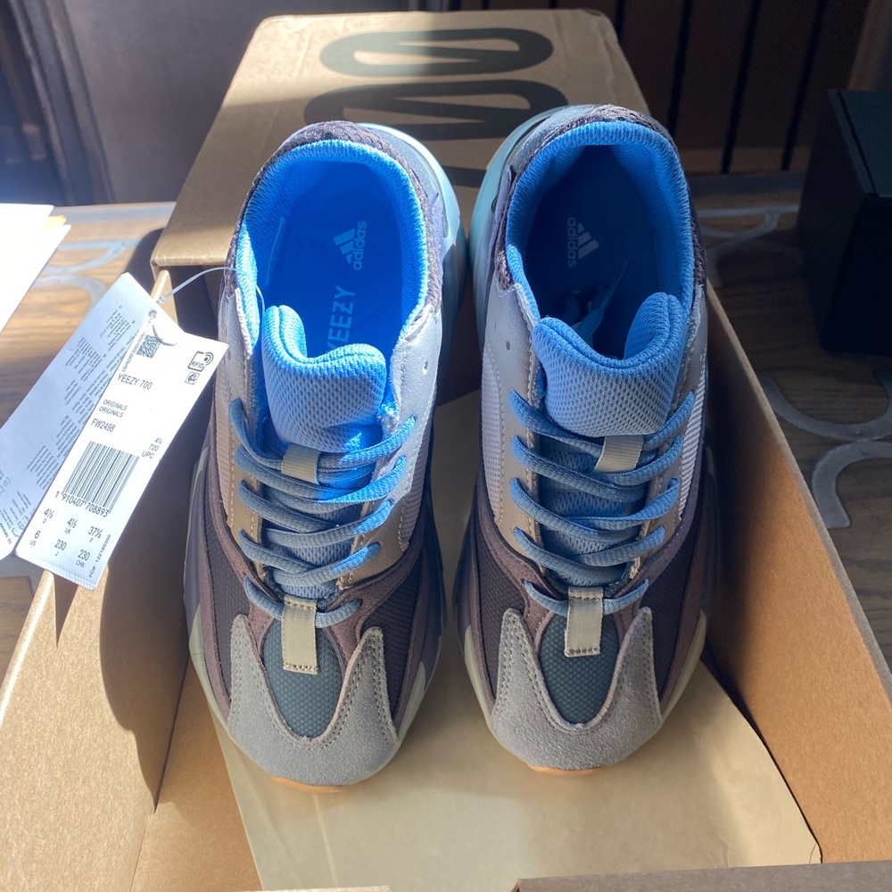 Adidas Yeezy Boost 700 carbon blue new in box with tags